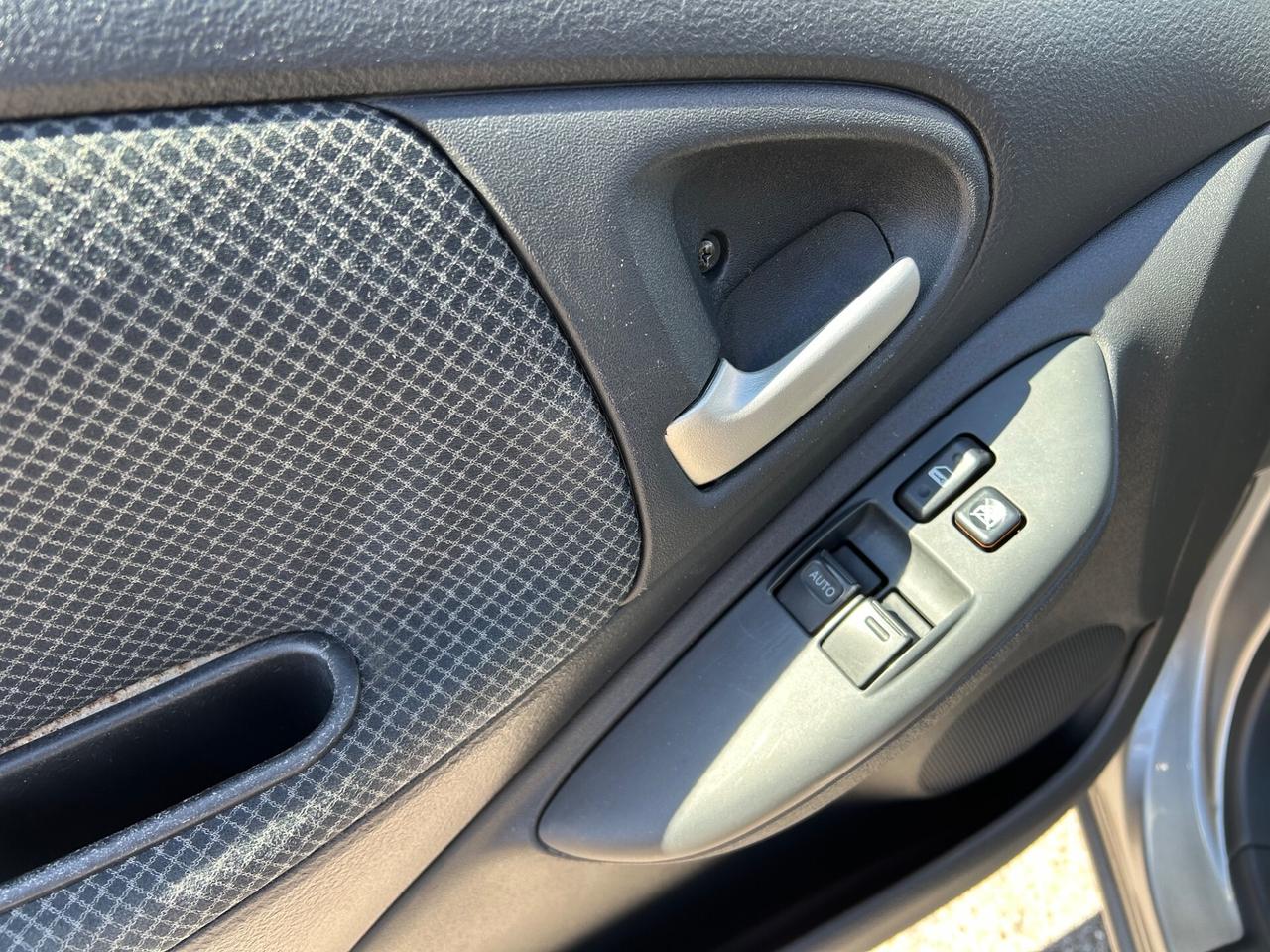 Toyota Yaris 1.3i 16V 5P FRIZIONE NUOVA