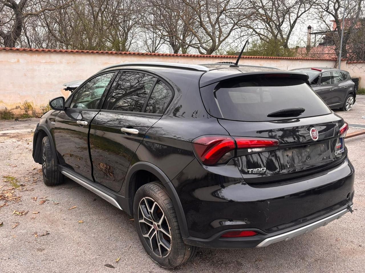 Fiat Tipo 1.6 Mjt Cross sinistrato - 2022