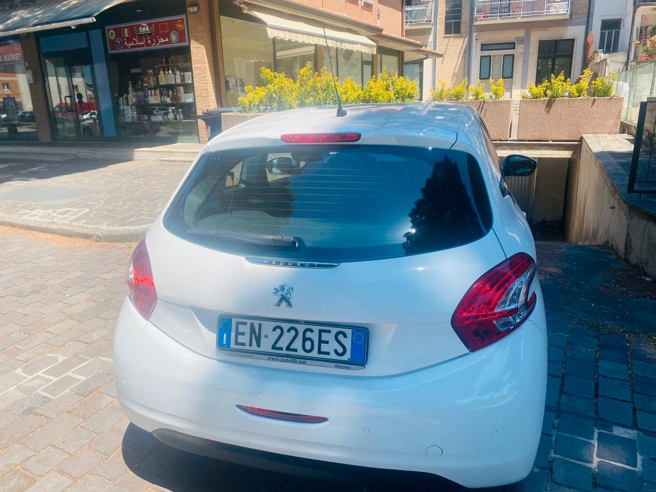 Peugeot 208 1.4 HDi 68 CV 3 porte Allure