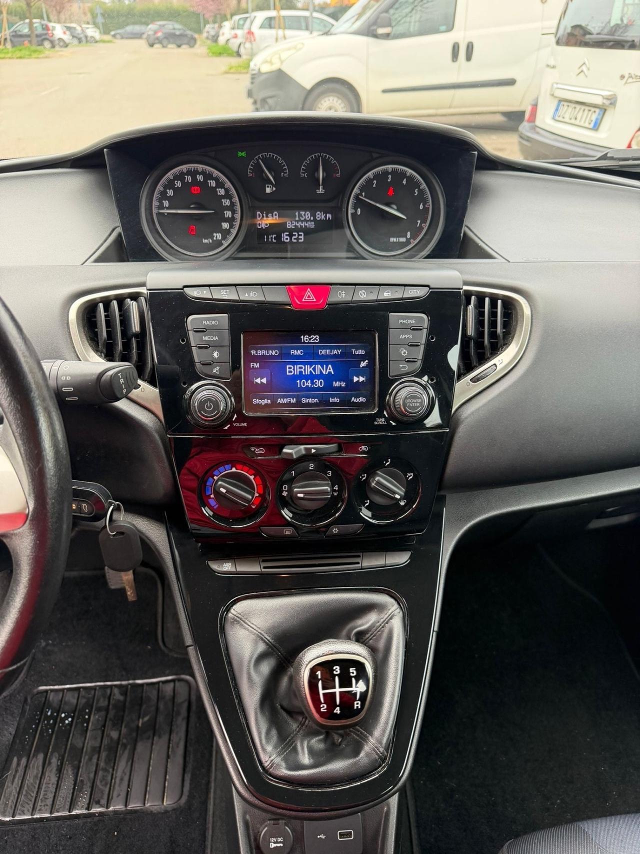 Lancia Ypsilon 1.2 GPL Ecochic Gold