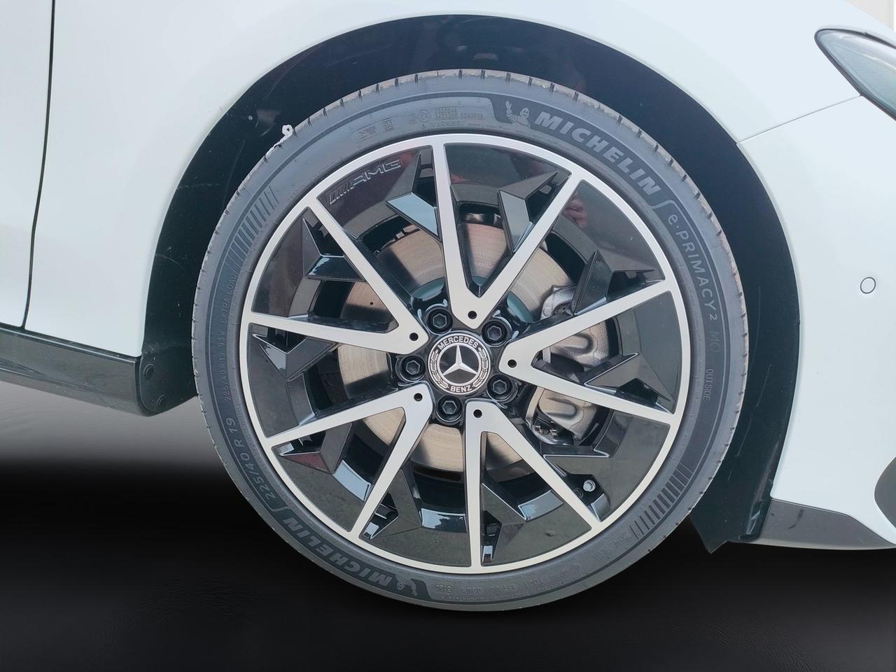 Mercedes-Benz CLA 200 4MATIC