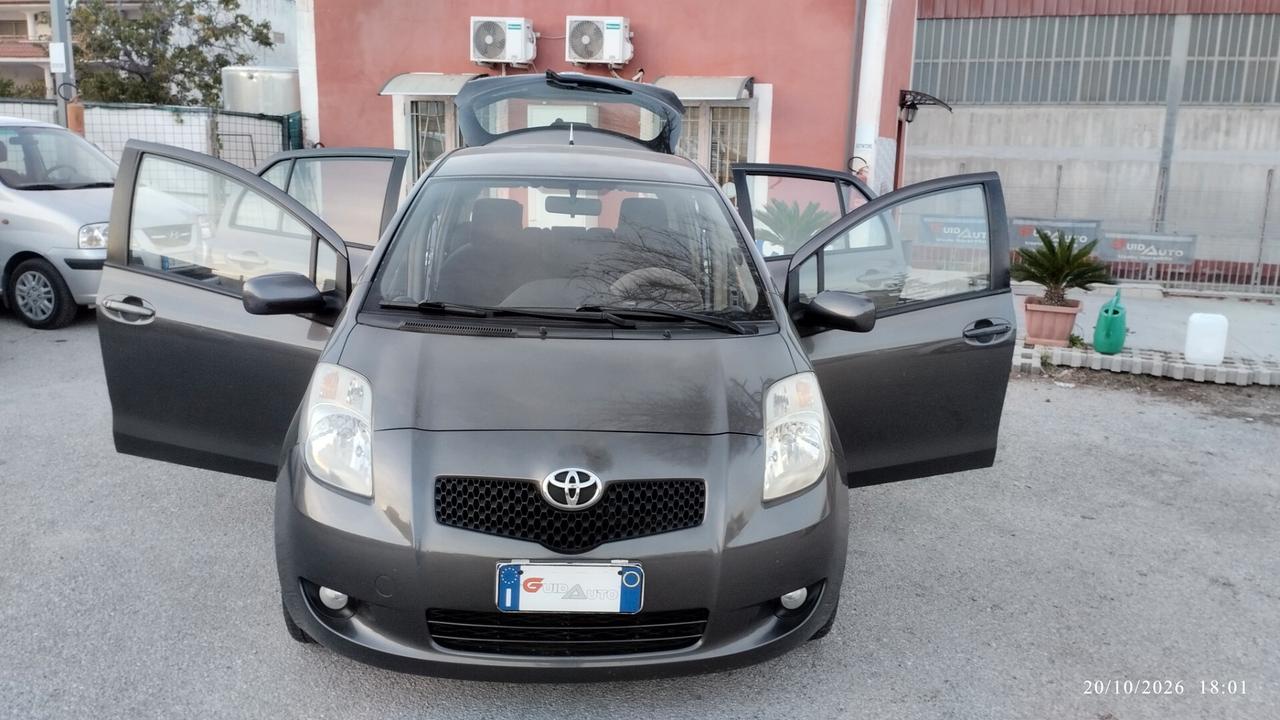 Toyota Yaris 1.4 D-4D 5 porte Sol