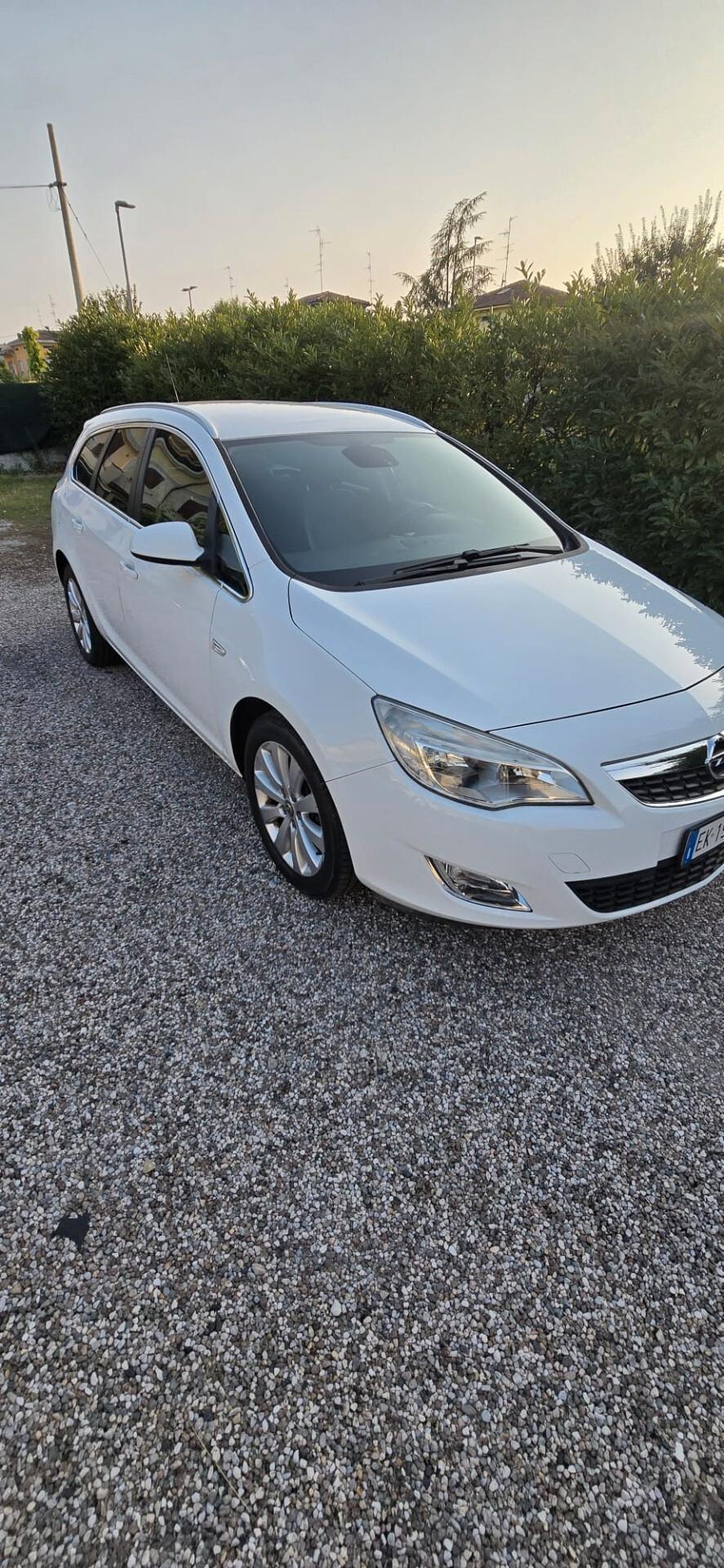 Opel Astra 1.7 CDTI 125CV 5 porte Cosmo