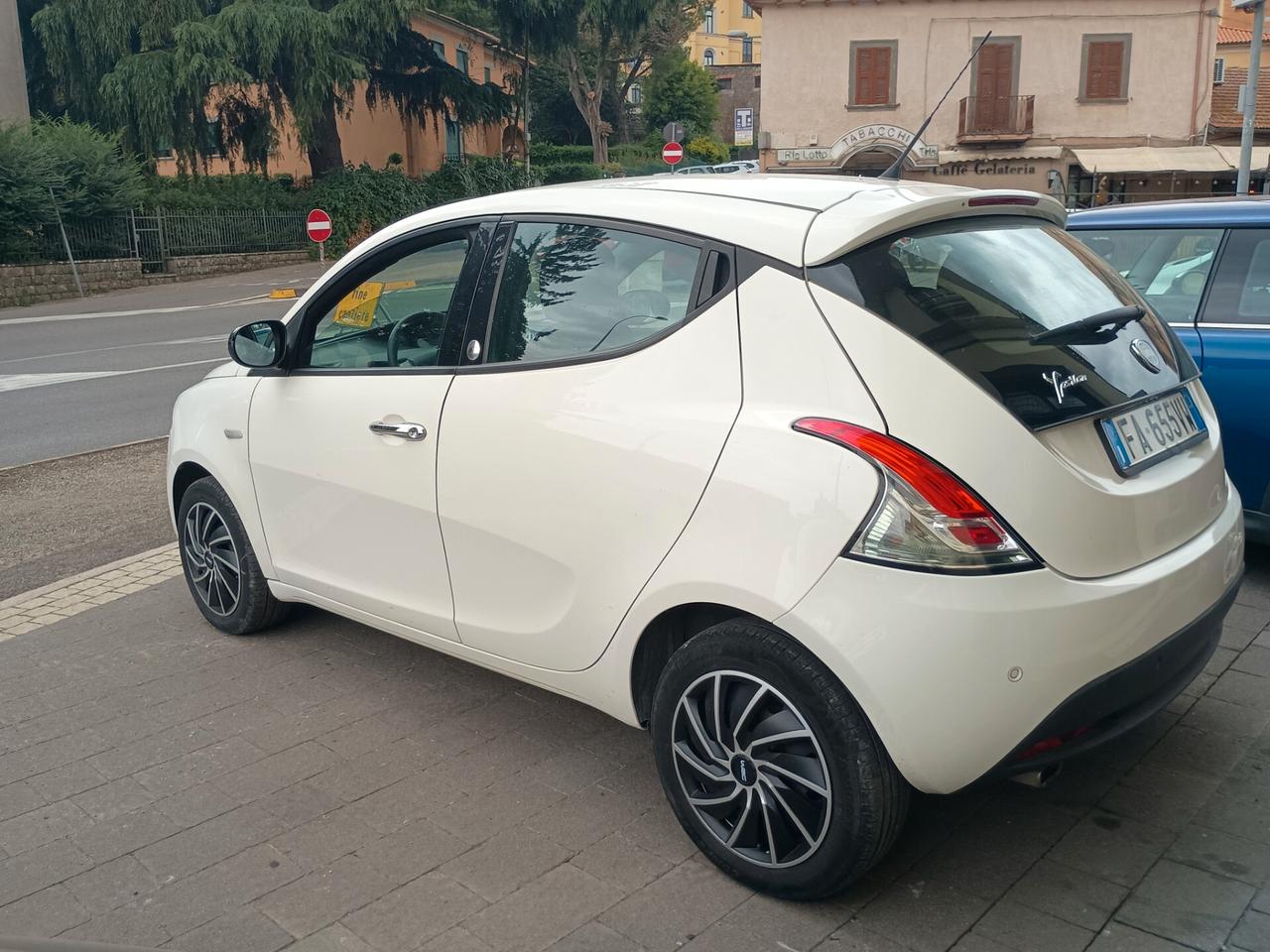 Lancia Ypsilon 1.2 69 CV 5 porte GPL Ecochic Gold