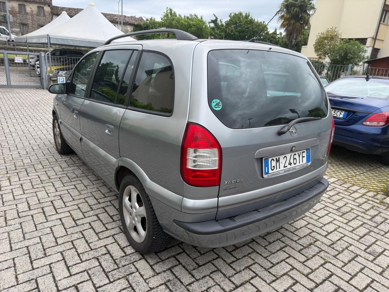 Opel Zafira 7 POSTI