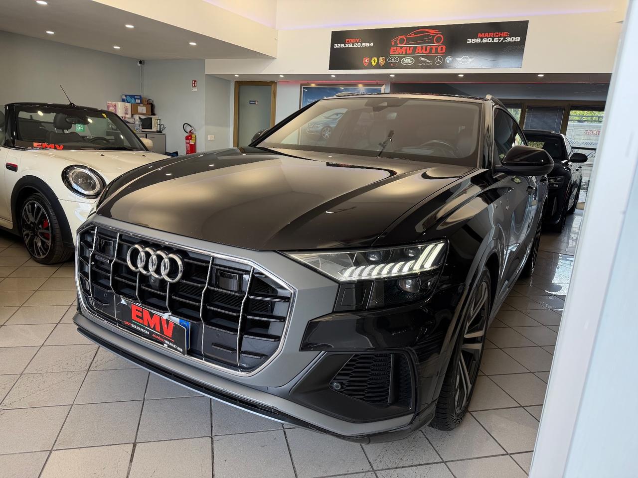 Audi Q8 45 TDI quattro tiptronic S-LINE..