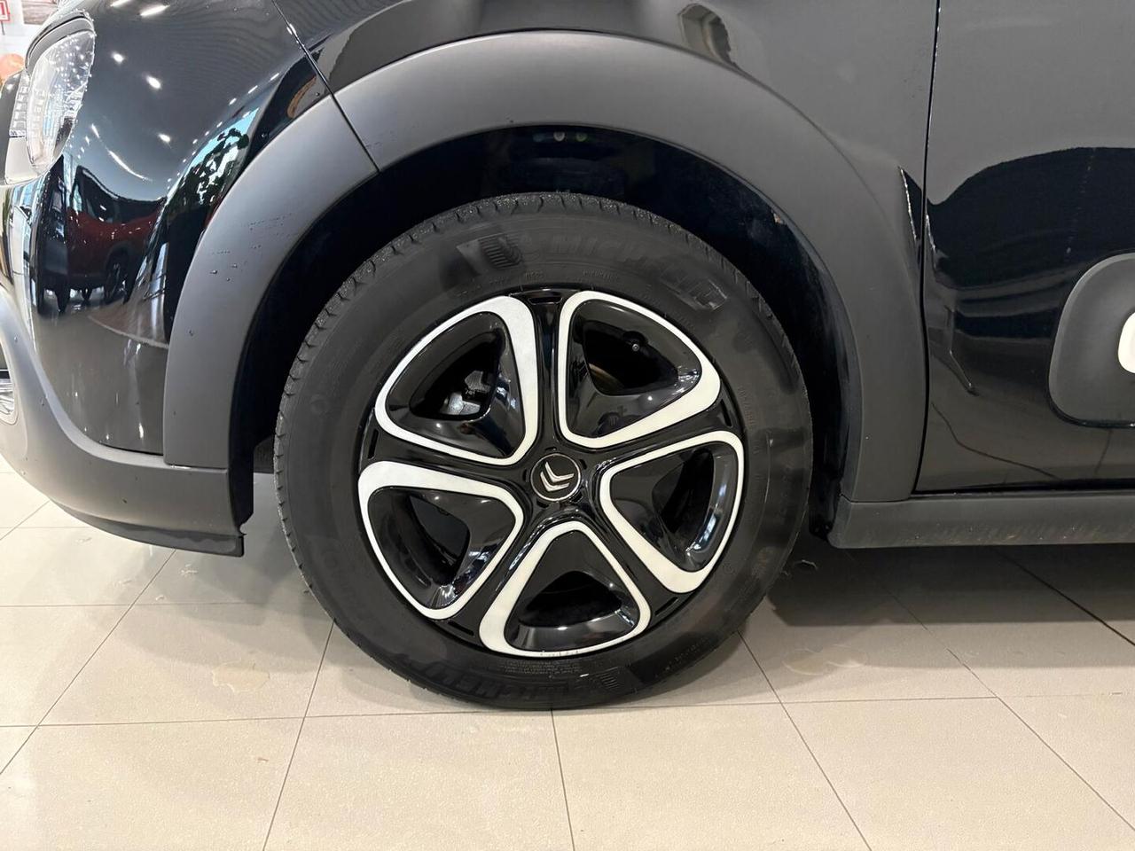 Citroen C3 1.2 puretech Shine Pack s&s 83cv