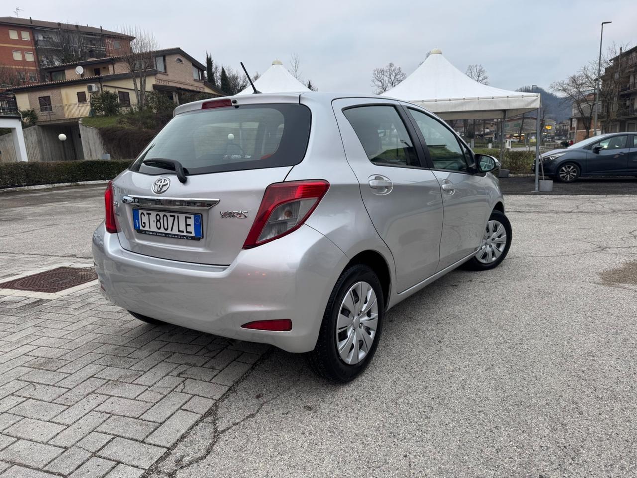 Toyota Yaris 1.0 5 porte Lounge