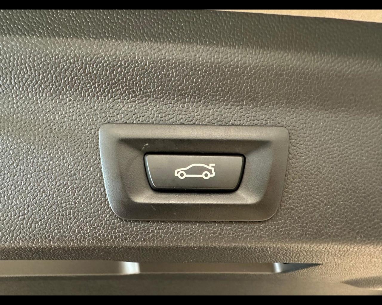 MINI Mini Countrym.(F60) - Mini 2.0 Cooper D Hype Countryman