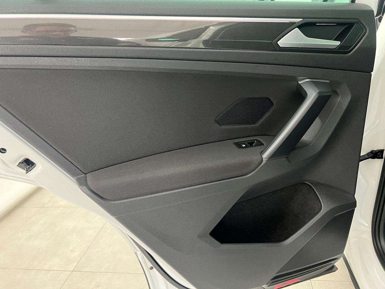 VOLKSWAGEN Tiguan II 2021 Tiguan 2.0 tdi Life 150cv dsg