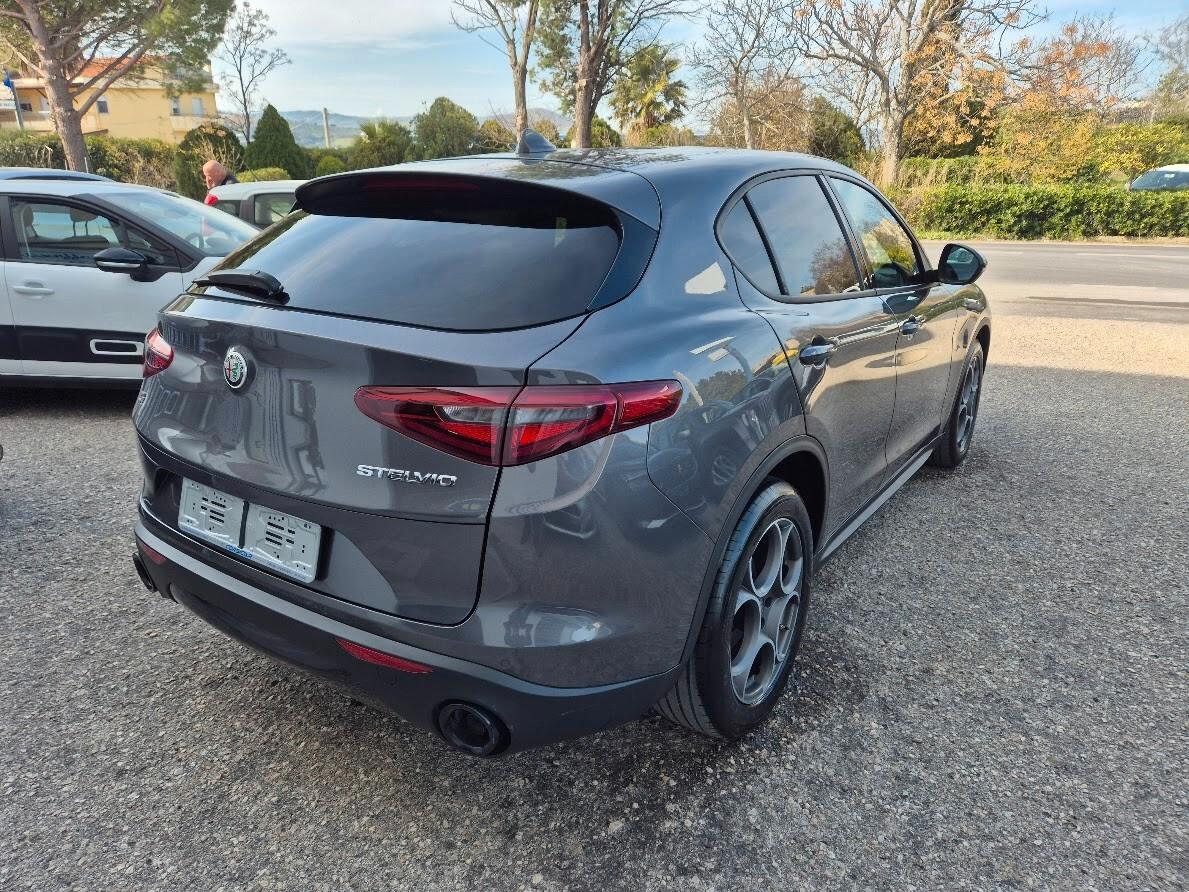 Alfa Romeo Stelvio 2.2 Turbodiesel 190 CV AT8 Q4 Sprint