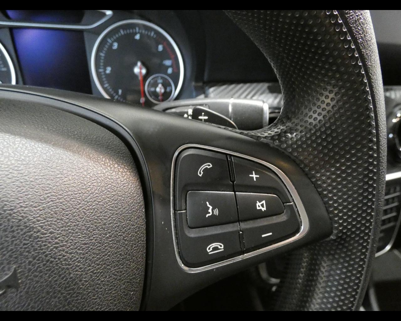 Mercedes-Benz GLA (X156) - GLA 200 d Automatic Business