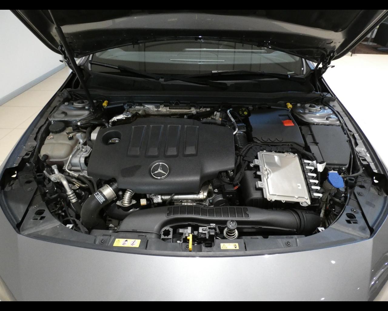 Mercedes-Benz CLA S.Brake (X118) - CLA 200 d Automatic Shooting Brake Premium