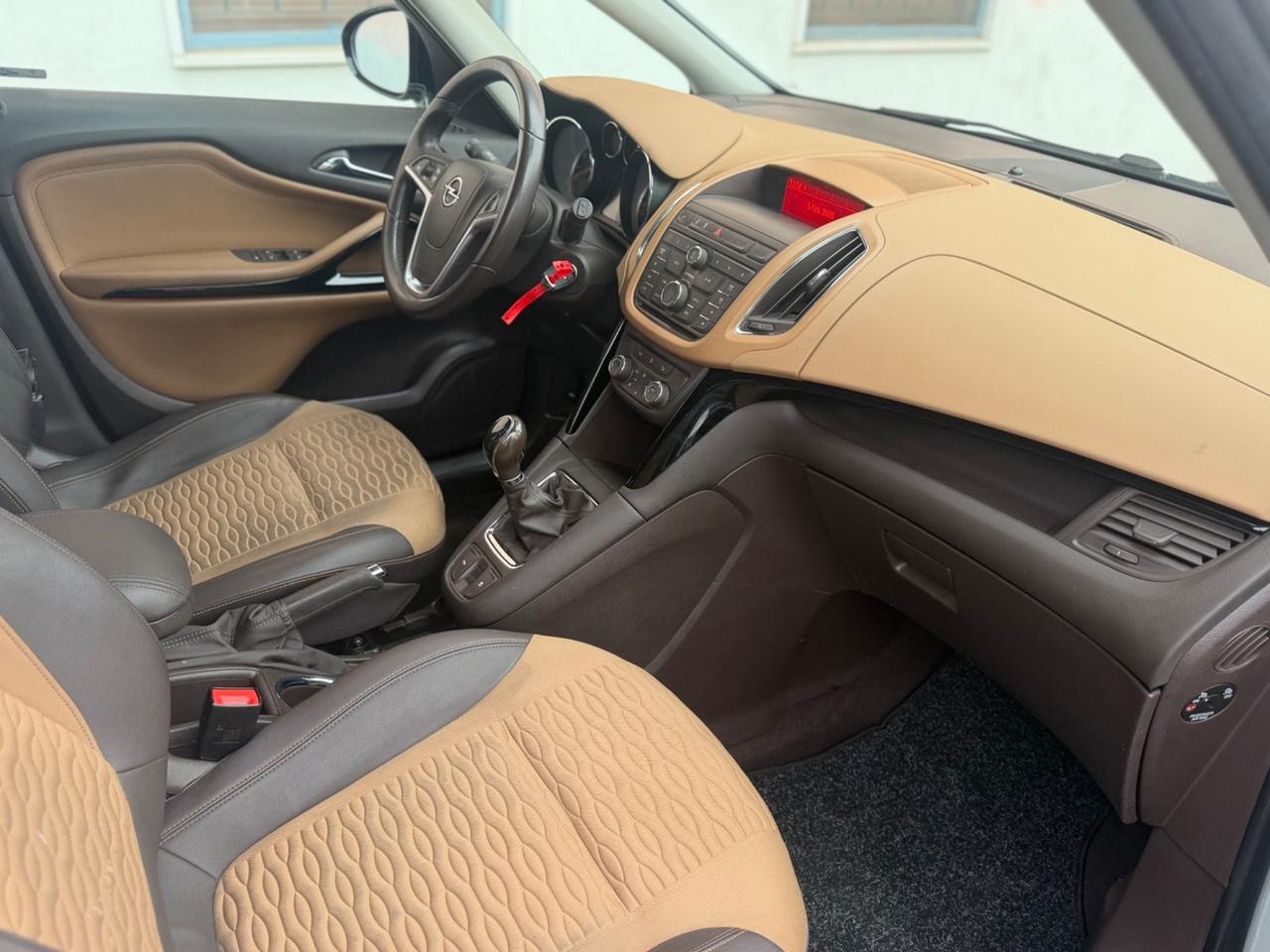 Opel Zafira Tourer 1.4 Turbo 140CV GPL 7 POSTI