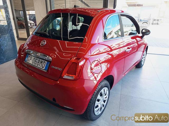 FIAT 500 1.0 Hybrid Red