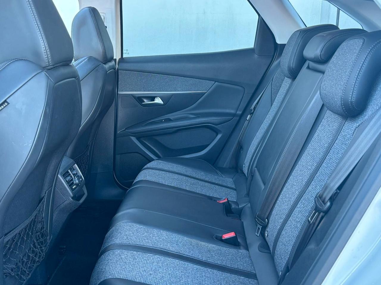 Peugeot 3008 BlueHDi 130 Allure