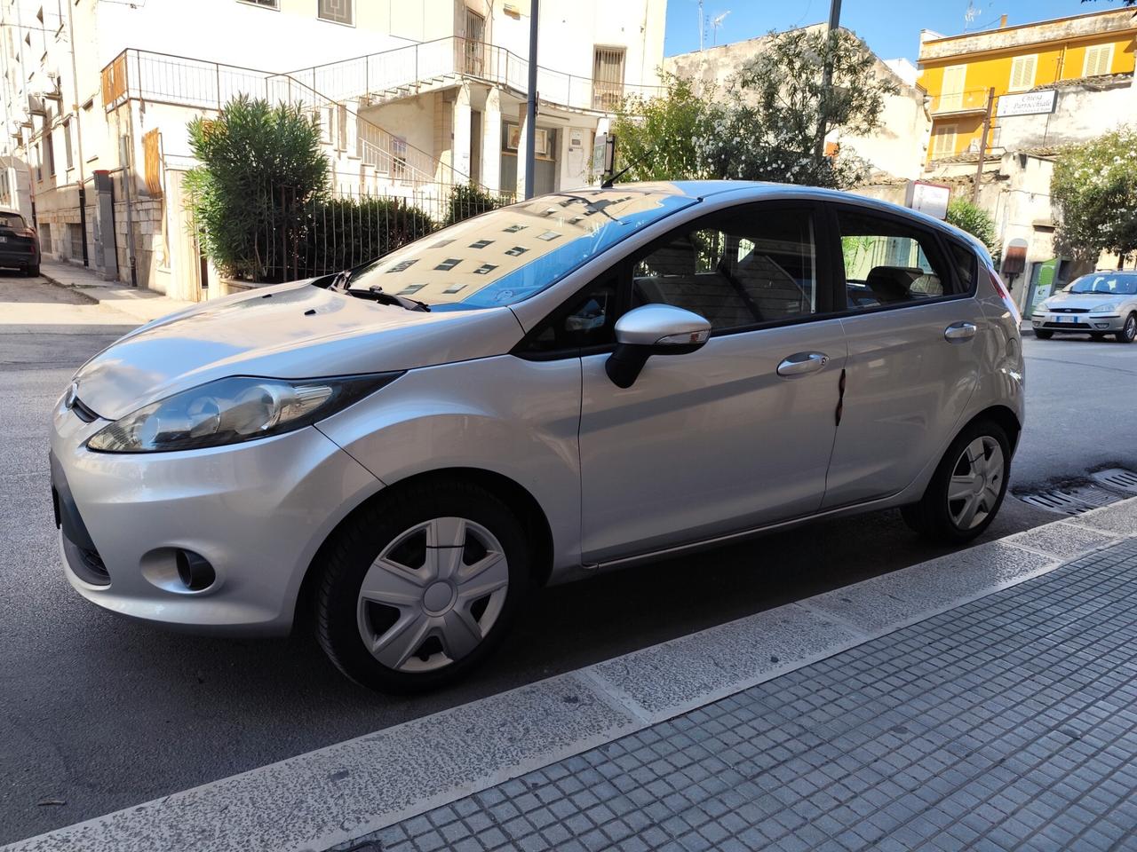 Ford Fiesta 1.2 82cv Benzina 5 porte