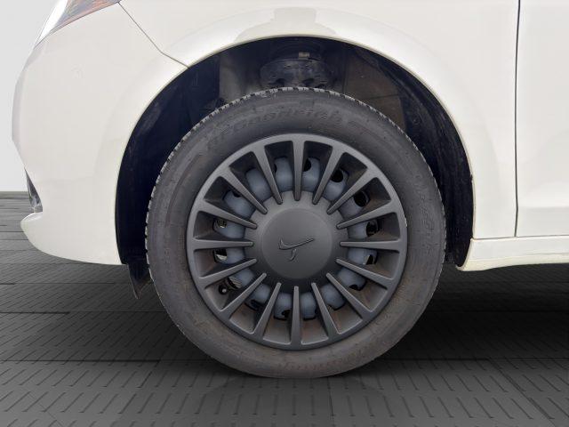 LANCIA Ypsilon Ypsilon 1.0 FireFly 5 porte S&S Hybrid Silver