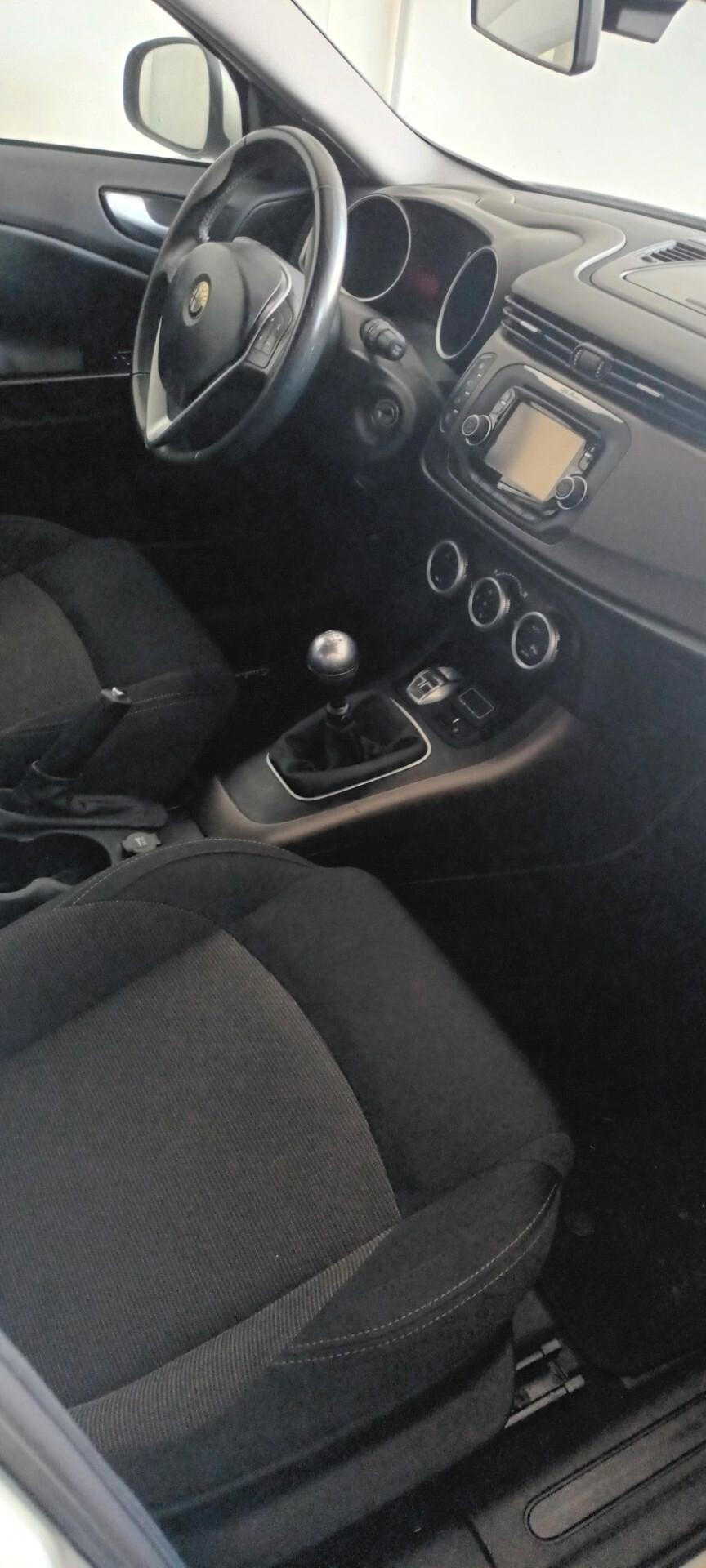 Alfa Romeo Giulietta 1.6 JTDm-2 105 CV Exclusive