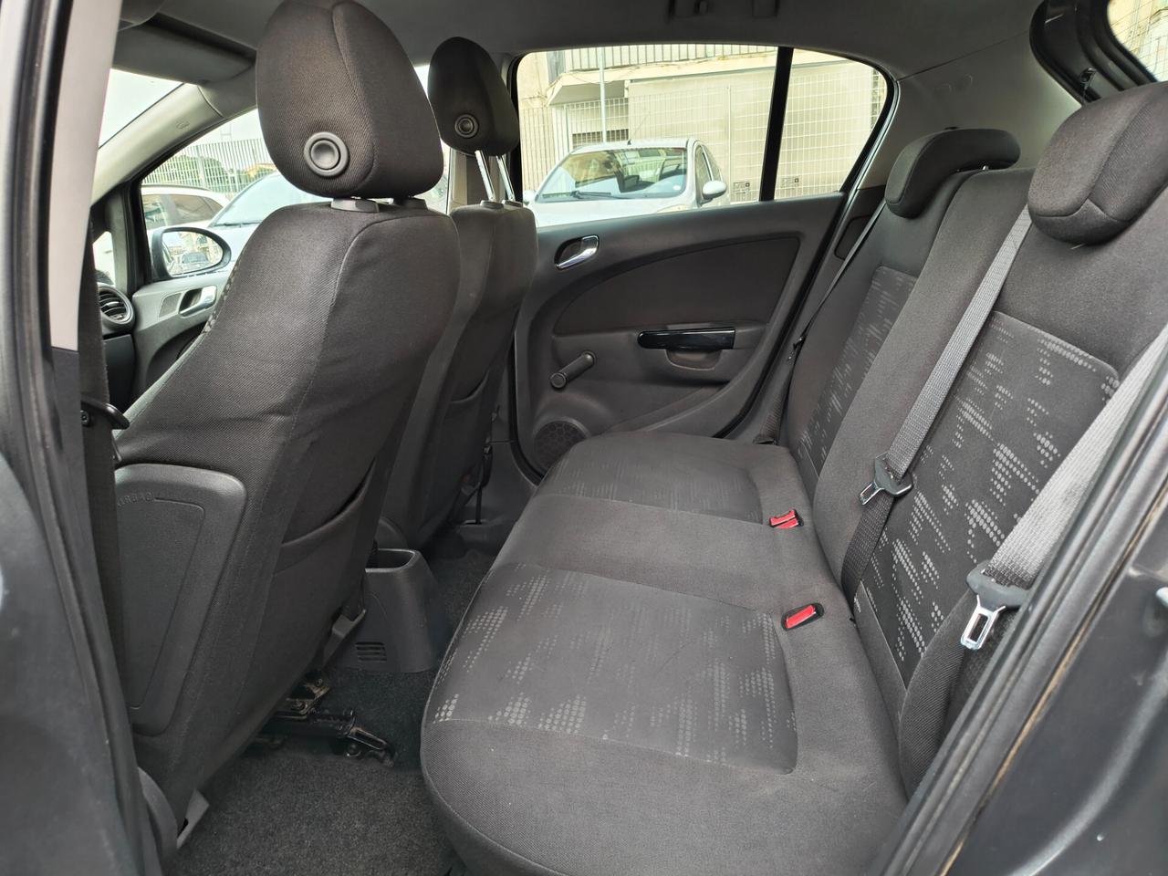 OPEL CORSA 1.2 BENZINA 140.000 KM 2011