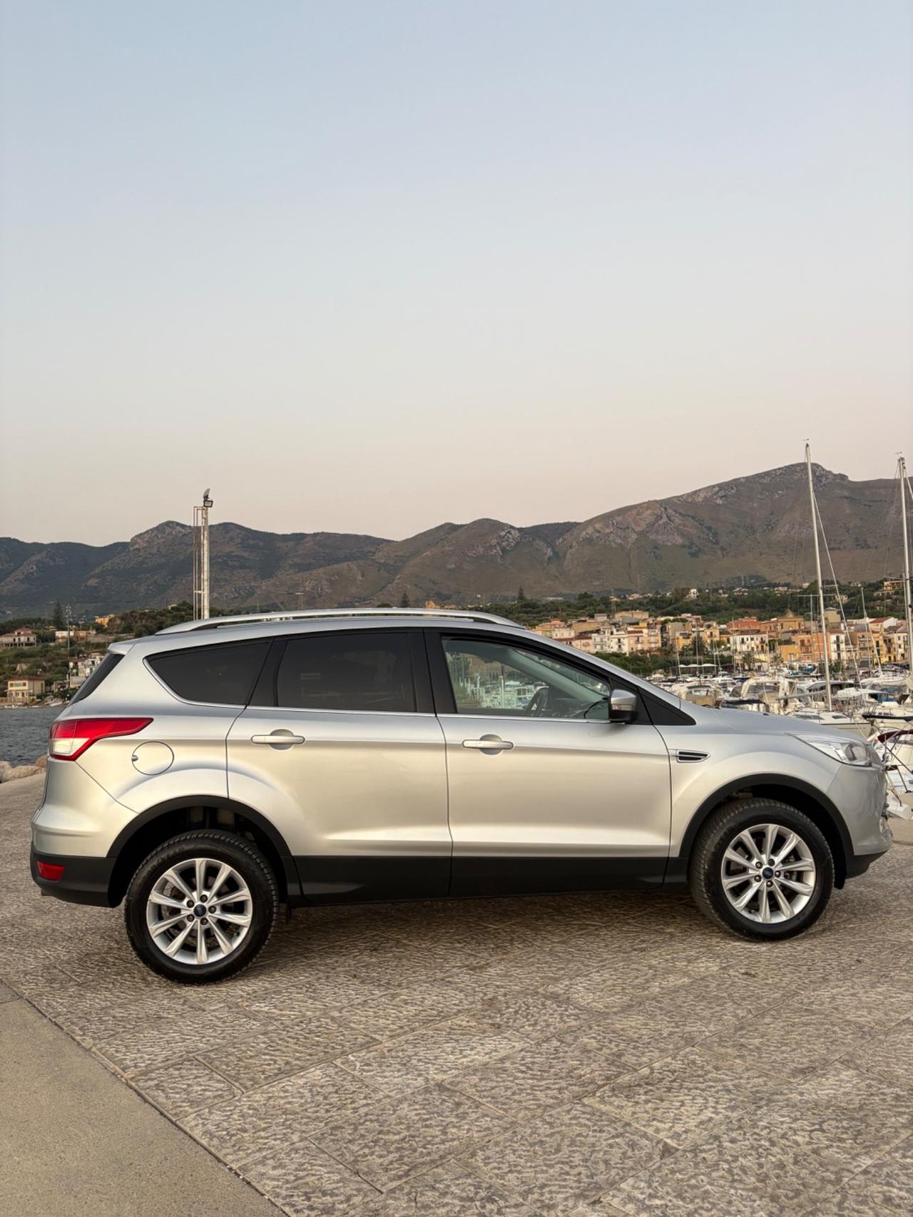 Ford Kuga 2.0 TDCI 150 CV 4WD Titanium