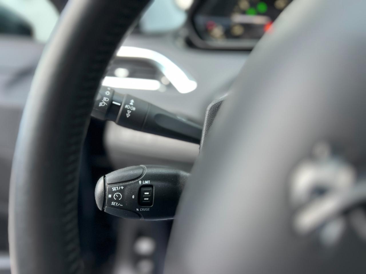 Peugeot 2008 PureTech 82 S&S Allure