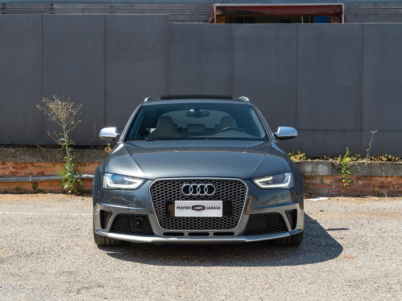 Audi A4 RS 4 Avant 4.2 V8 FSI quattro S tronic