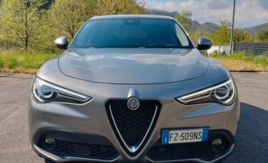 Alfa Romeo Stelvio 2.2 Turbodiesel 160 CV AT8 RWD