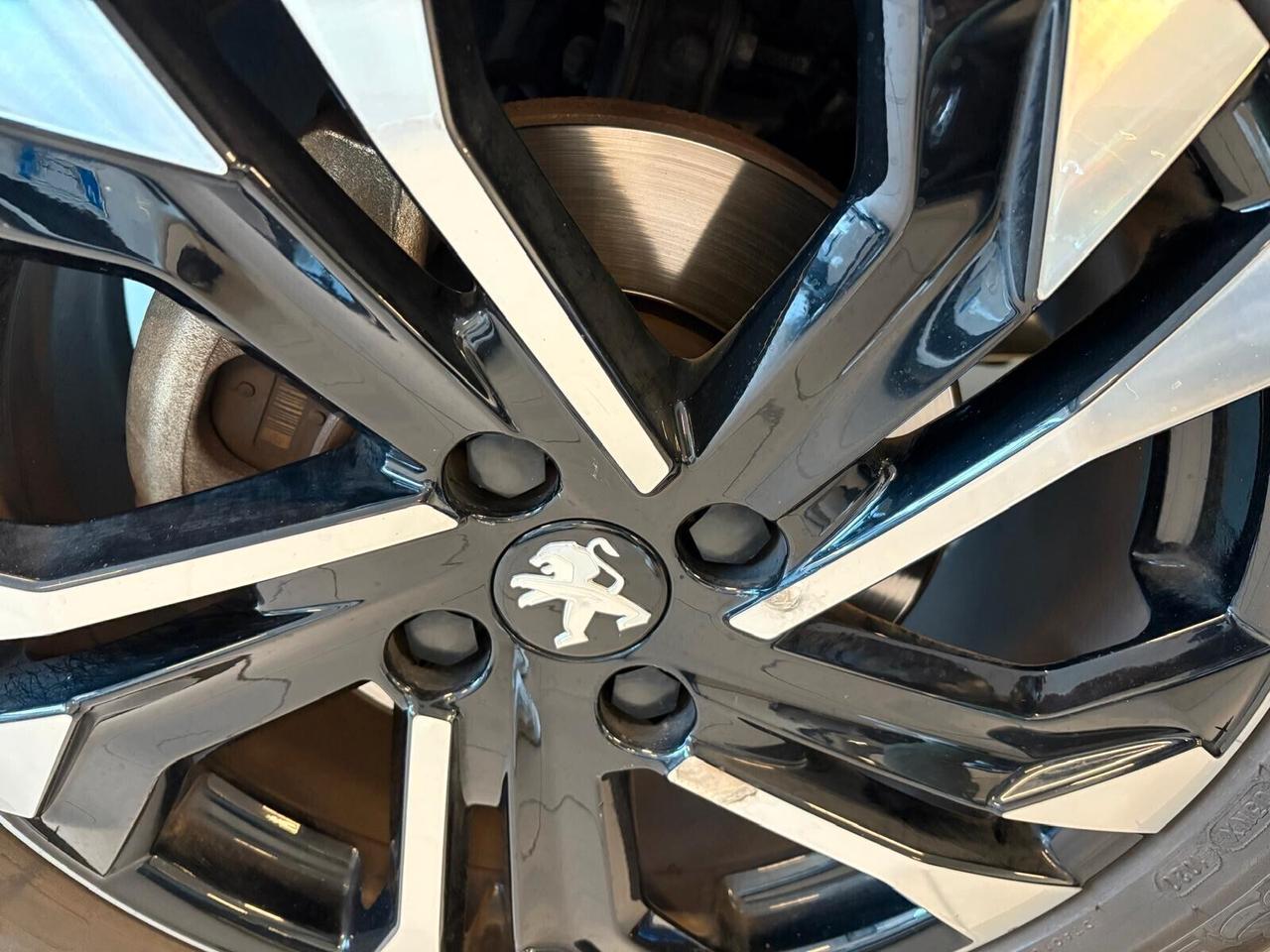 Peugeot 2008 ALLURE PACK PureTech 130 6mt