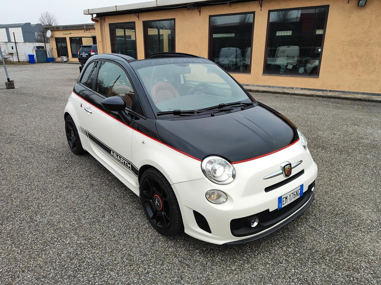 Abarth 500 C 1.4 Turbo T-Jet MTA Bicolore