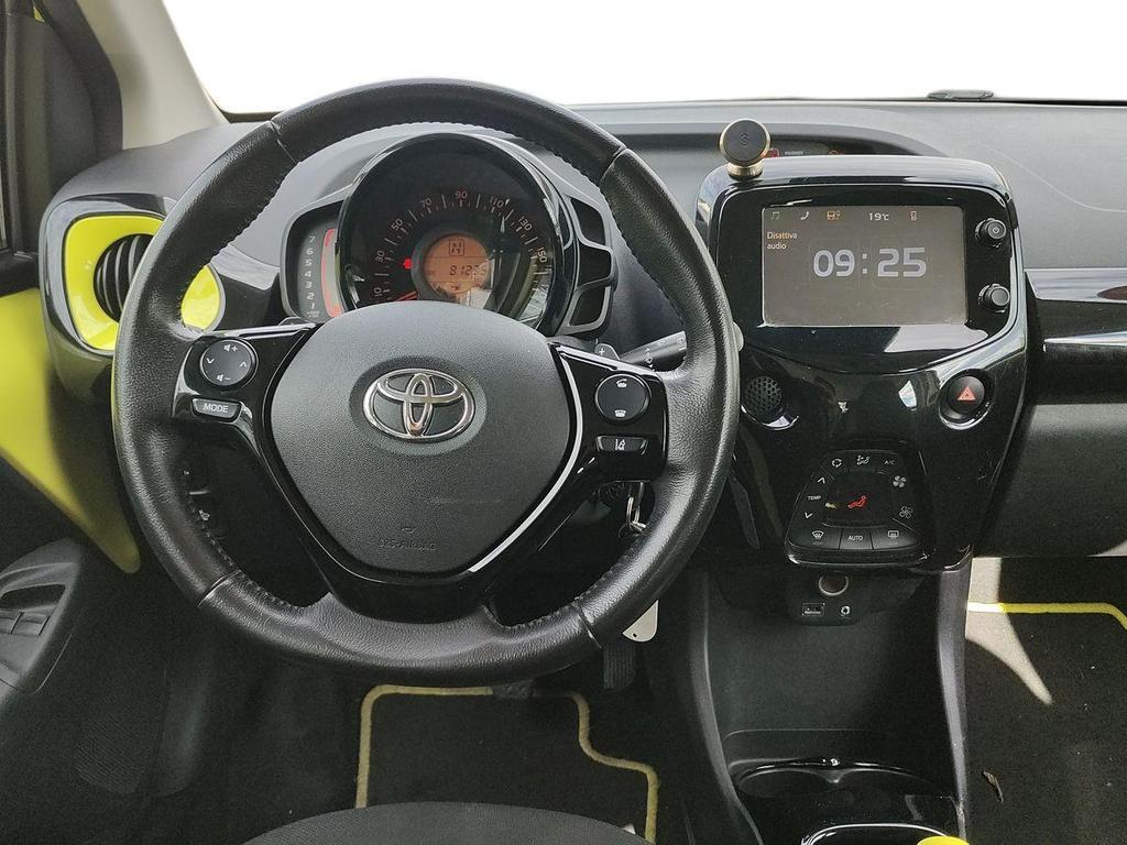 Toyota Aygo 1.0 x-cite 5p m-mt