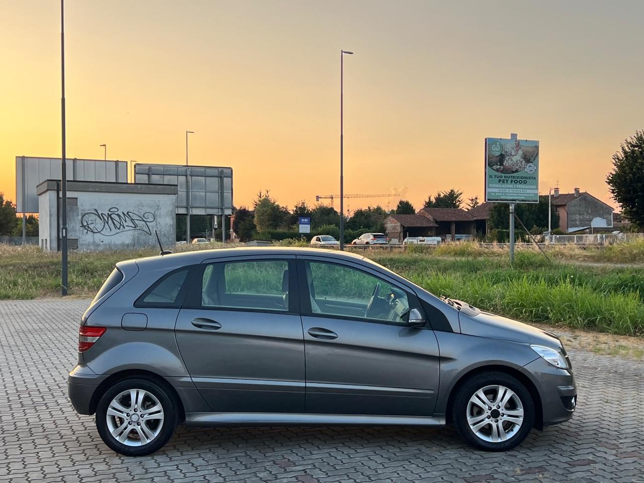 Mercedes-benz B 180 B 180 AUTOMATIC Executive