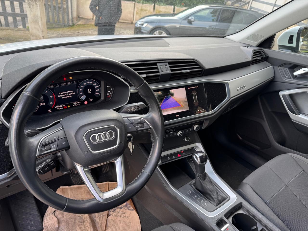 Audi Q3 2.0 TDI - CERCHI 19 - MATRIX LED- 2022