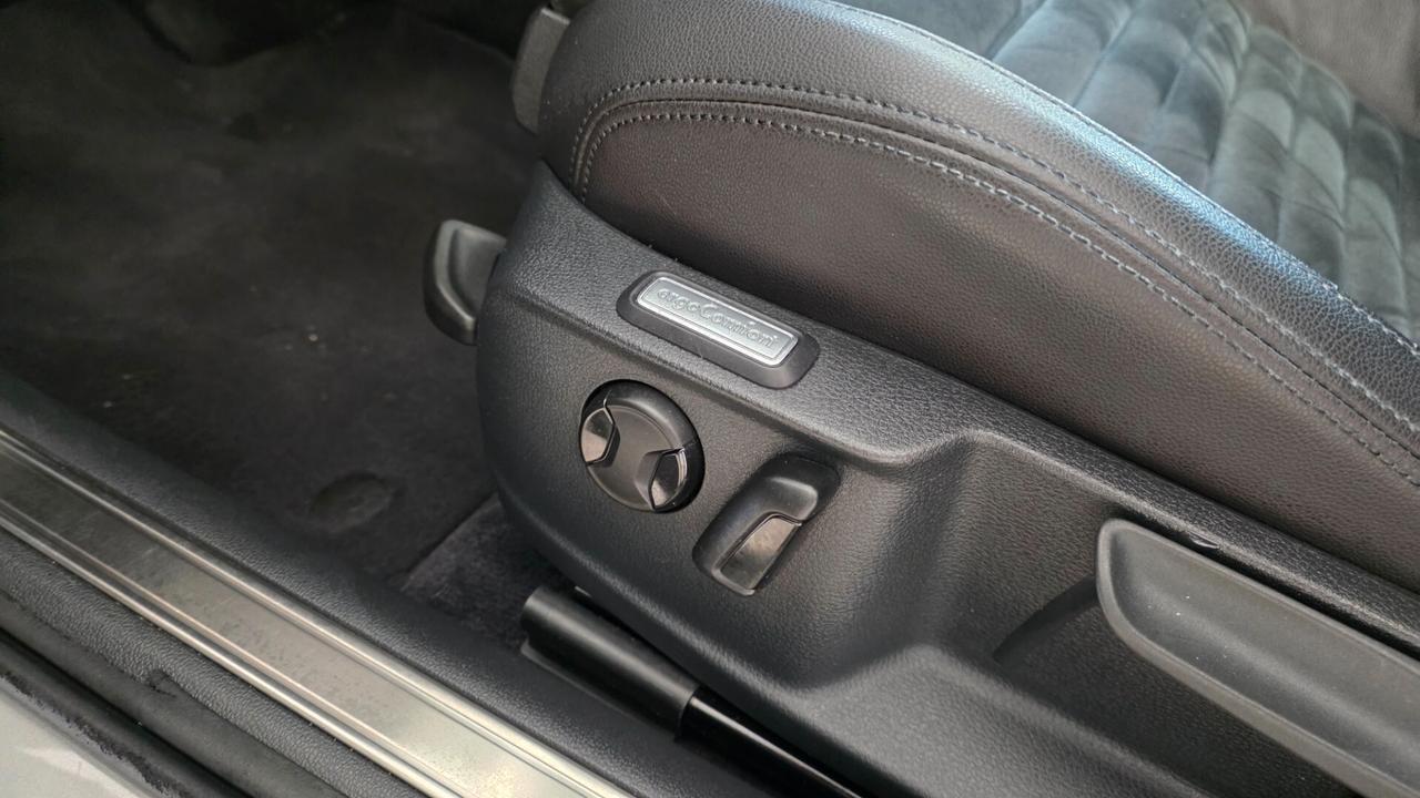 Volkswagen Passat Variant 2.0 TDI DSG Highline BlueMotion Technology