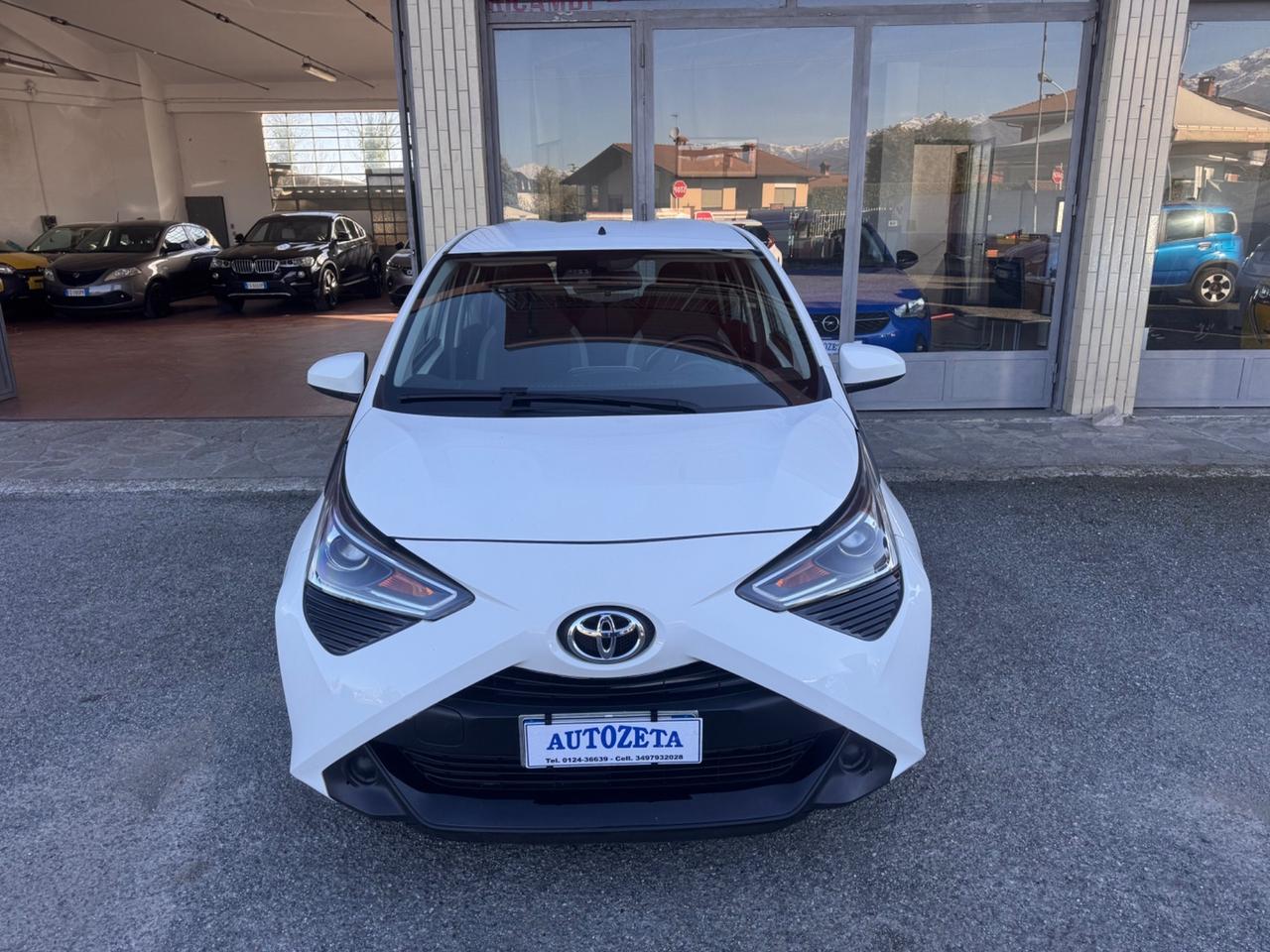 Toyota Aygo 1.0 72 CV 5 porte x-play