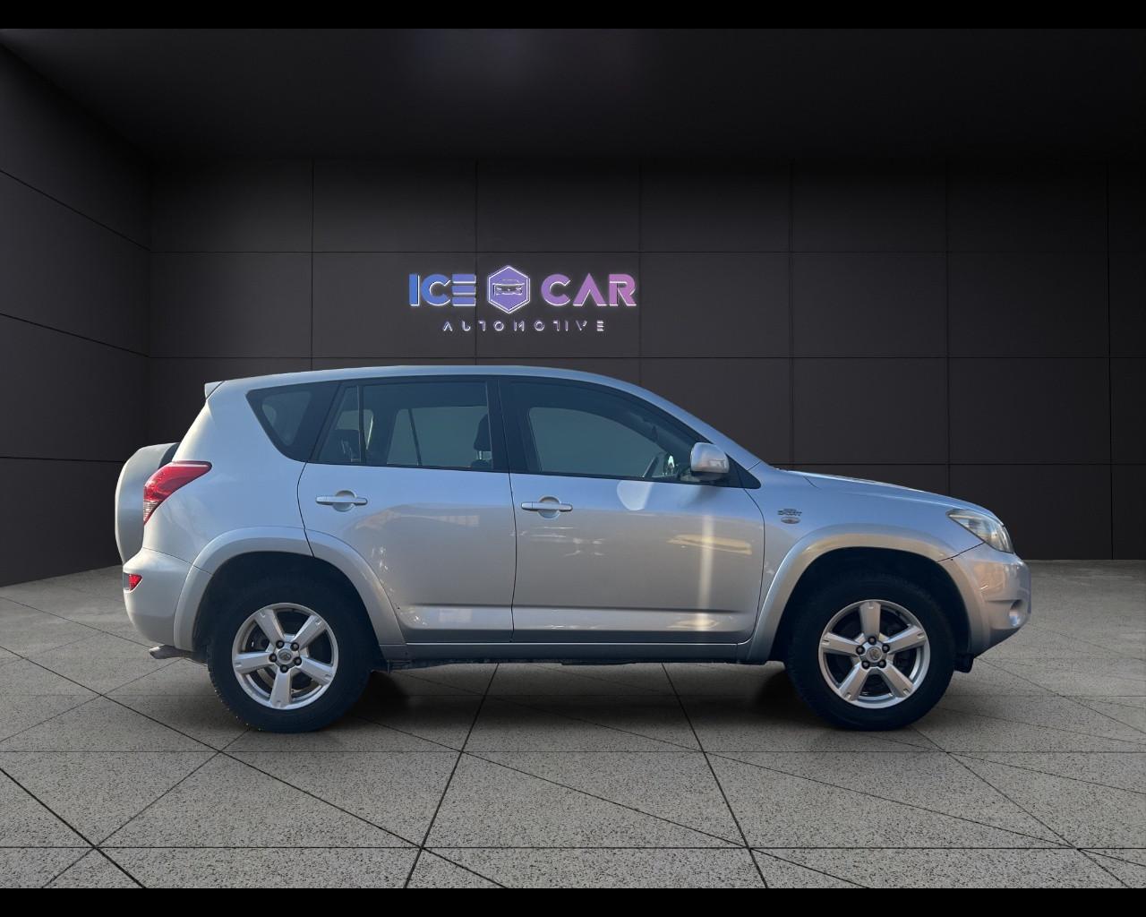 TOYOTA RAV4 3ª serie - RAV4 2.2 D-4D 136 CV