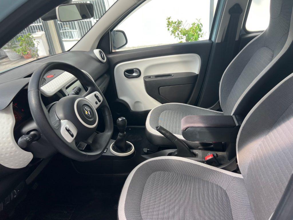 Renault Twingo SCe 65 CV Urban Night tua da €149,00 mensili
