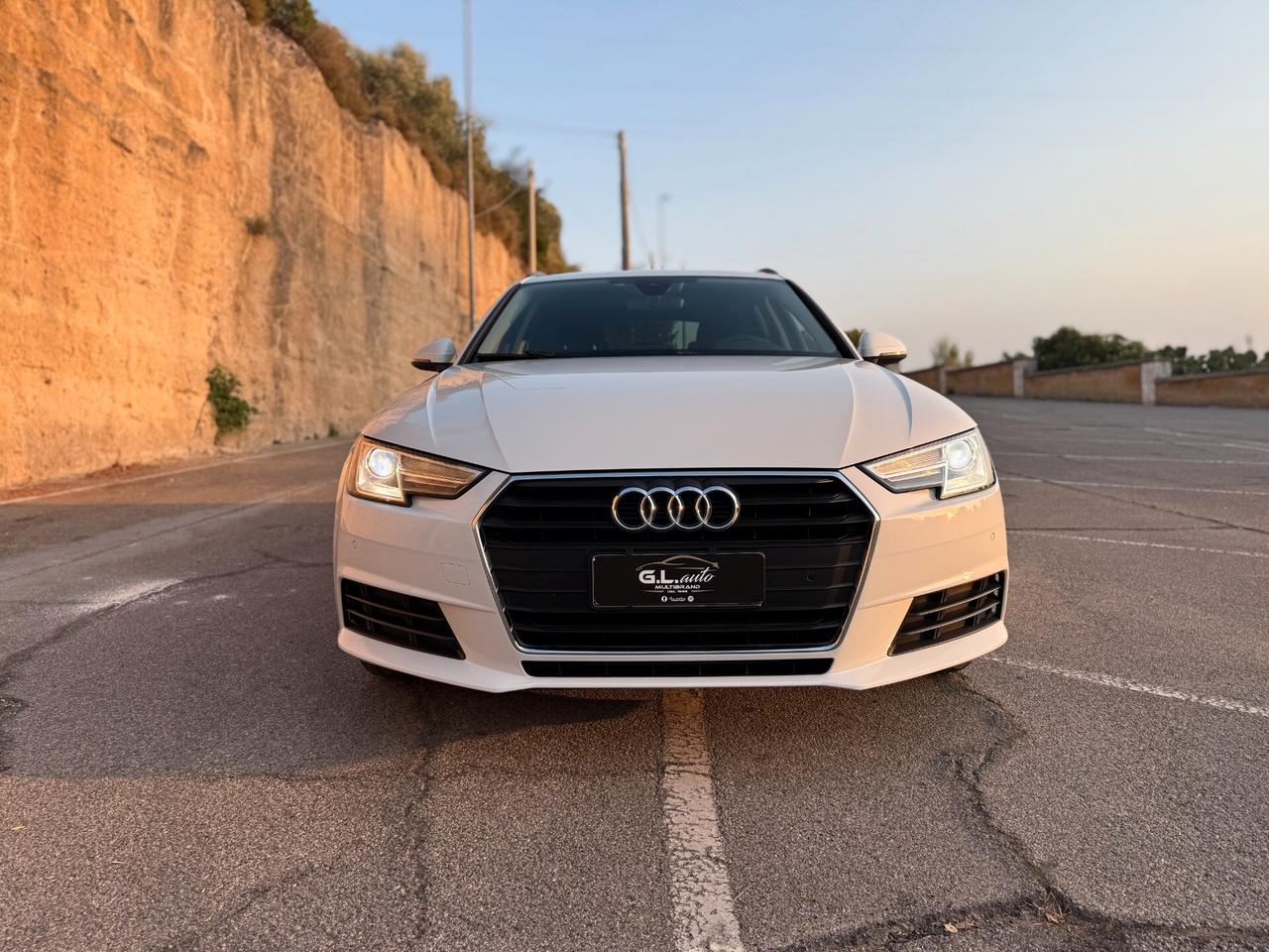 Audi A4 Avant/2.0 S TDI 150 CV/NAVI/LED/CERCHI 17"