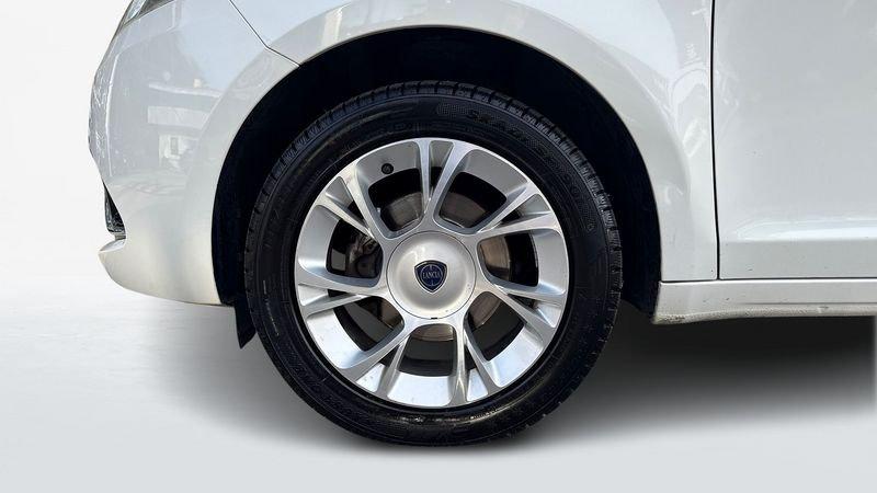 Lancia Ypsilon 5 Porte 1.2 Ecochic 69cv Gold