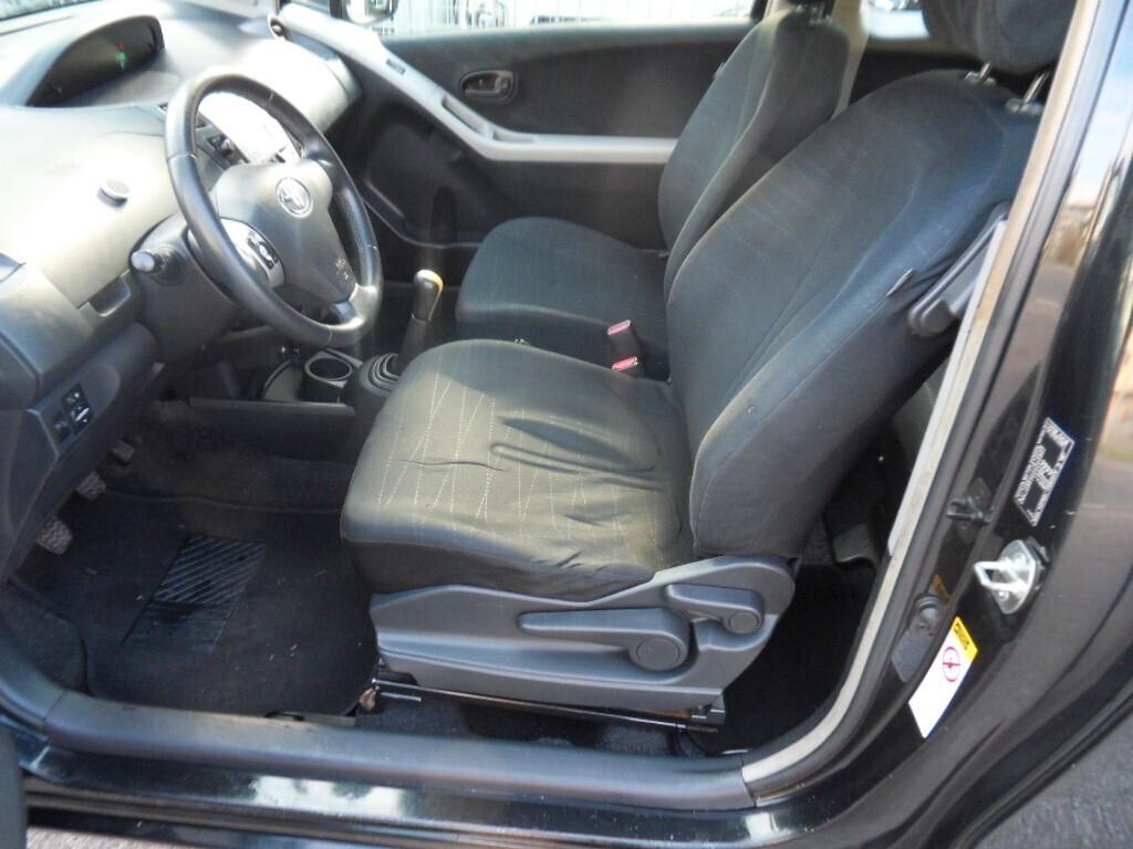 Toyota Yaris 1.0 3 porte
