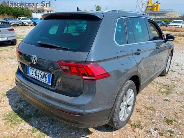 VOLKSWAGEN Tiguan Tiguan 2.0 tdi Business 150cv - FZ045NB