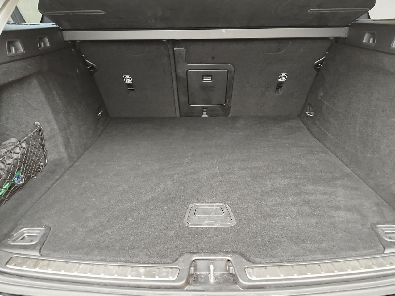 Volvo V60 B4 (d) Geartronic Momentum Business