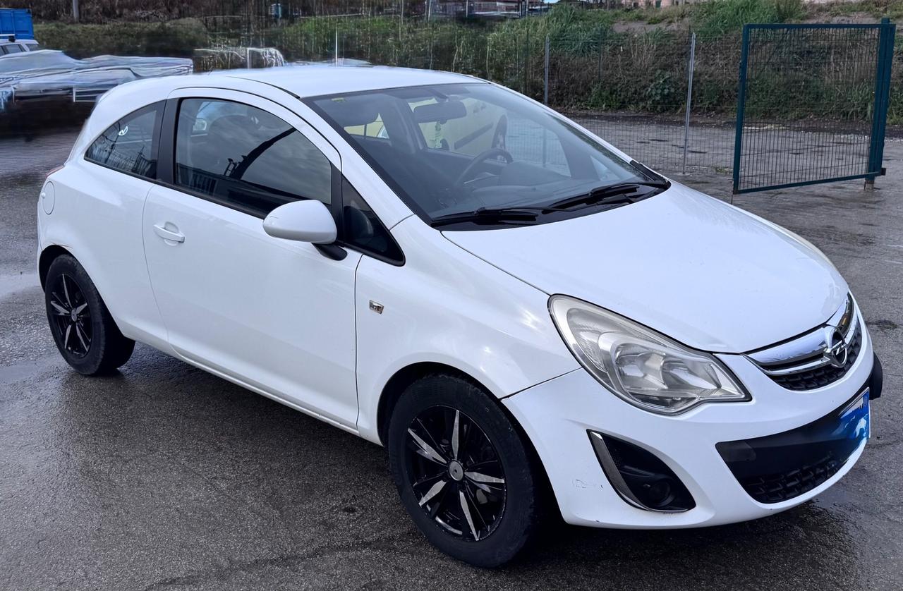 Opel Corsa 1.2 3 porte b-color