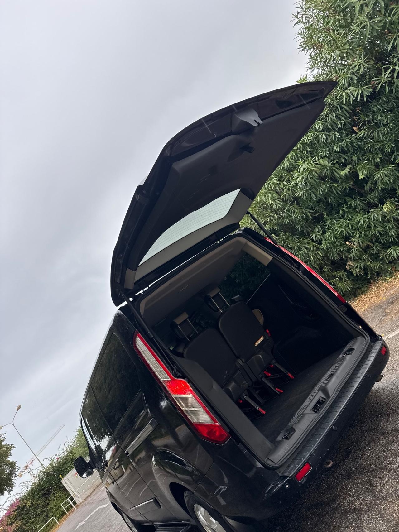 Ford Tourneo Custom 310 2.0 TDCi 130CV PL Titanium