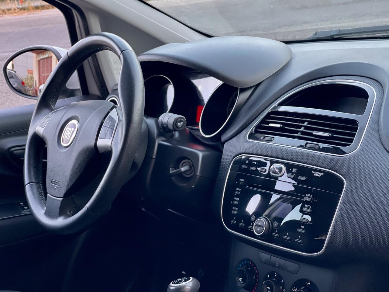 Fiat Punto 1.2 benzina 2017 - NEOPATENTATI