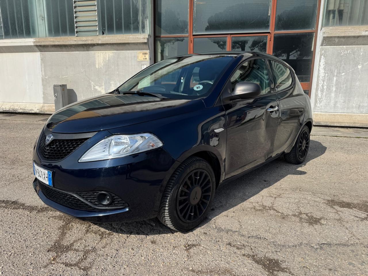 Lancia Ypsilon 1.2 69 CV 5 porte GPL Ecochic Platinum