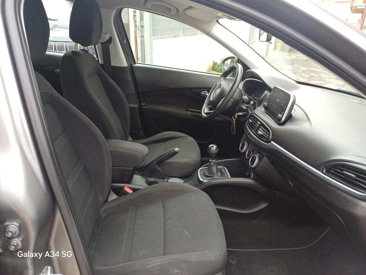 Fiat Tipo 1.6 Mjt S&S 5 porte S-Design