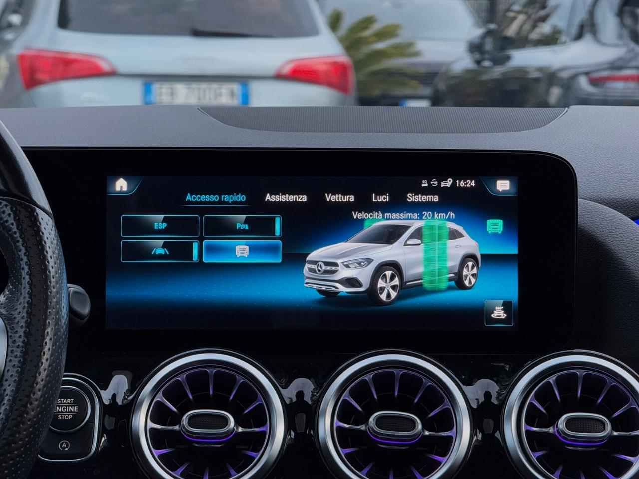 Mercedes-Benz GLA 200 d Premium Plus AMG TETTO