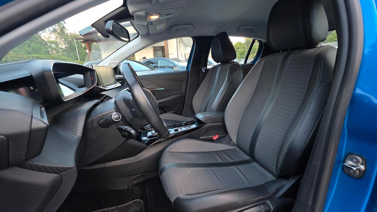 Peugeot 208 motore elettrico 136 CV 5 porte Allure