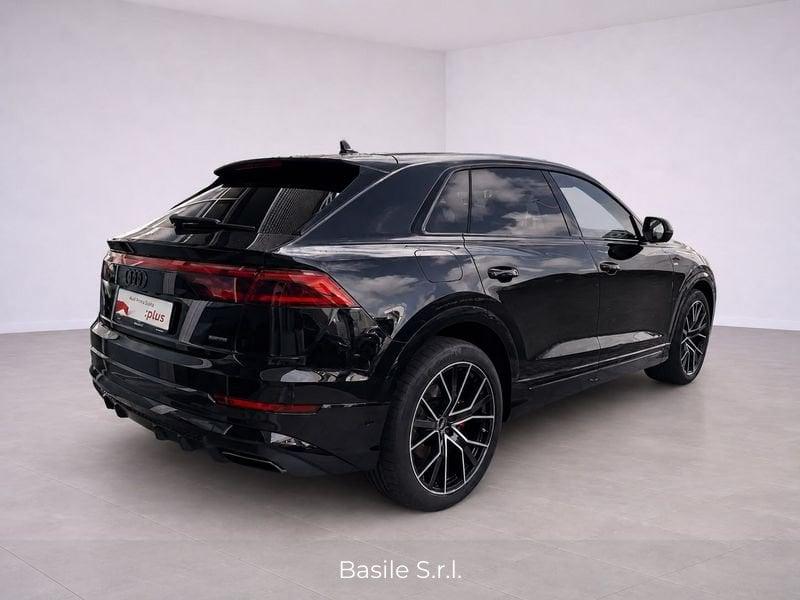 Audi Q8 55 TFSI e 290kW quattro tip. S Line Ed.